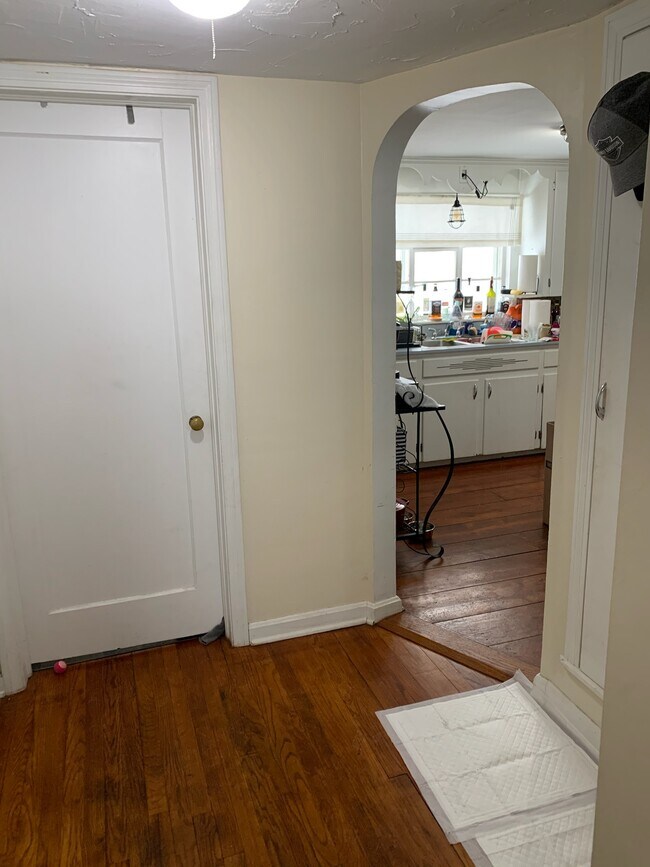 Building Photo - 11268 OH-44