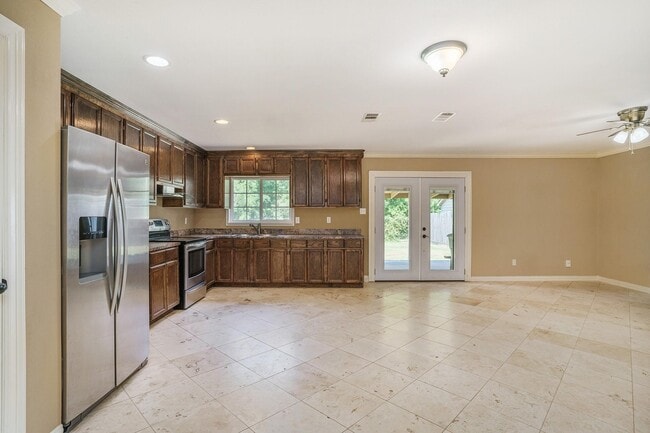 Building Photo - 6319 Hollow Pines Dr