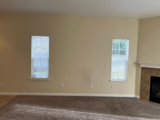 Foto del edificio - Park River Oak Circle Condo -Available Now...