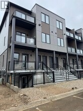 Building Photo - 940-940 St David St N