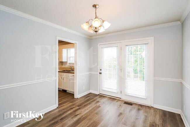 Building Photo - 1407 Ambleside Dr