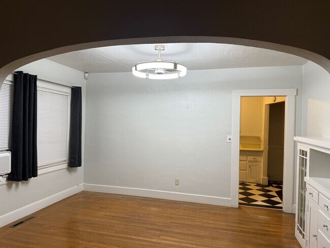 Foto del edificio - Cozy 2 bed 1 bath available now!