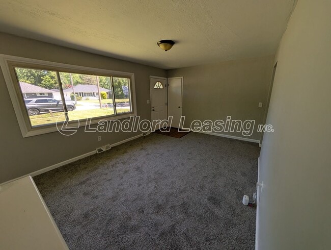 Building Photo - 4252 Belle Ave