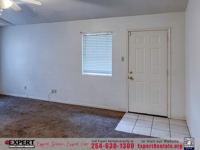 Building Photo - 3706 Hereford Ln