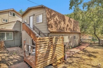 Building Photo - 920 Chapin Dr