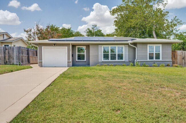 Photo - $500 Off First Month's Rent! Great House N...