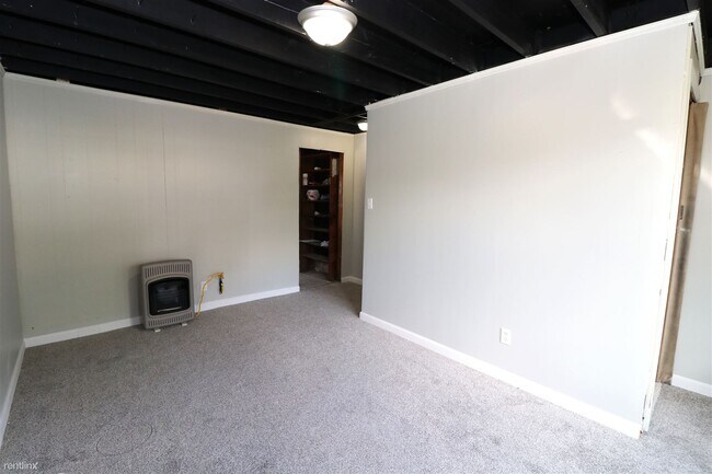 Building Photo - 1 br, 1 bath House - 3120 Waverly Road Garage