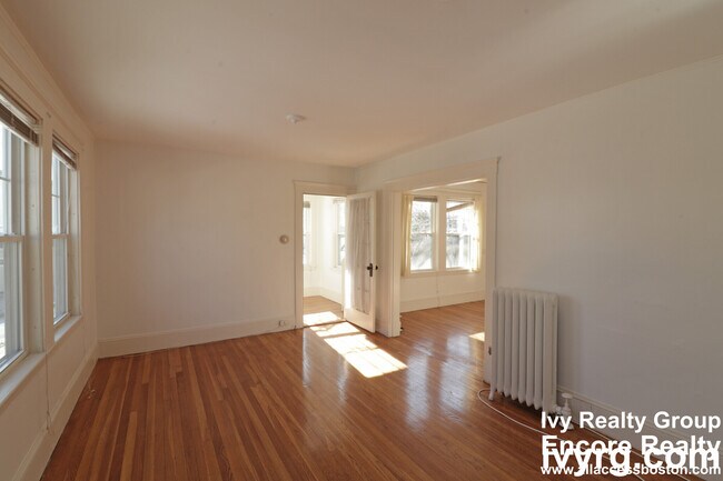 Foto del edificio - 52-54-54 Maplewood St