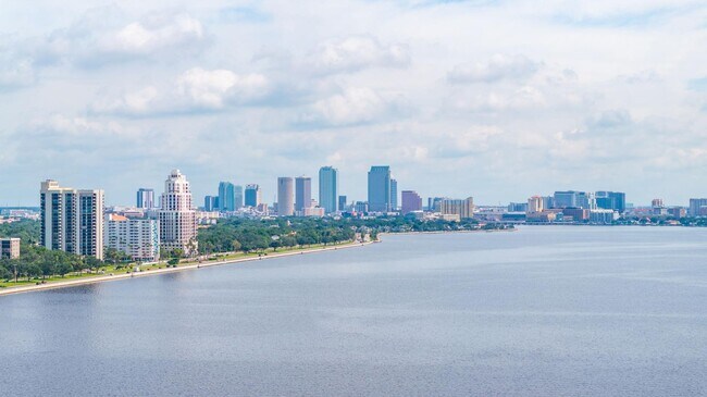 Foto del edificio - 3301 Bayshore Blvd