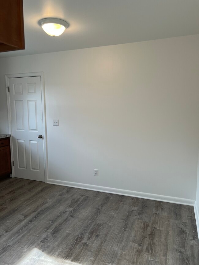 Building Photo - 611 Fulmer Ave