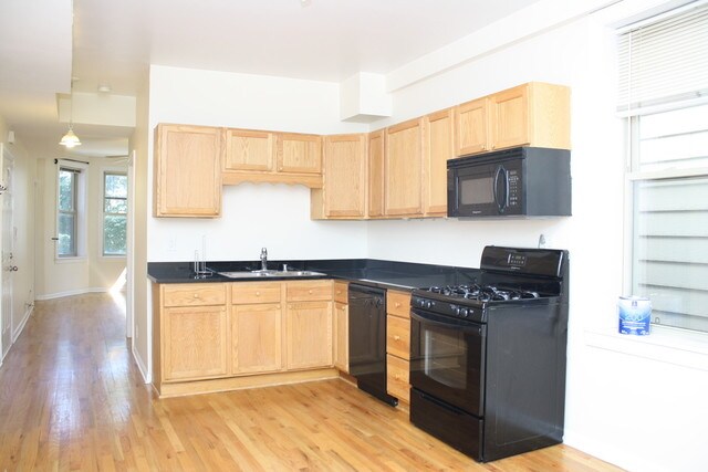 Foto del edificio - 2730 N Monticello Ave