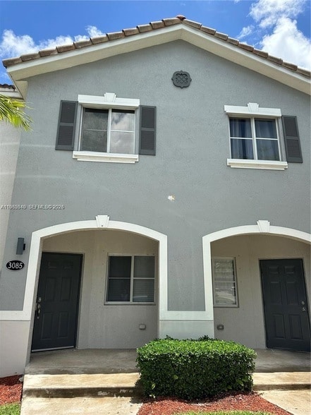 Building Photo - 3085 SE 17th Ave