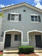 Building Photo - 3085 SE 17th Ave