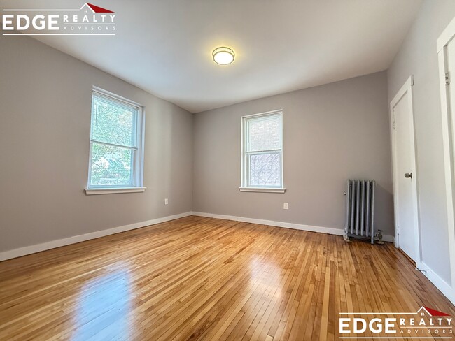 Foto del edificio - 160 Strathmore Rd