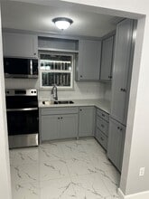 Building Photo - 9505 Neuens Rd