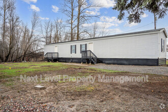 Building Photo - 111 S Cedar Dr