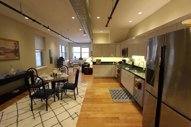 Photo - 709 Penn Ave Apartments