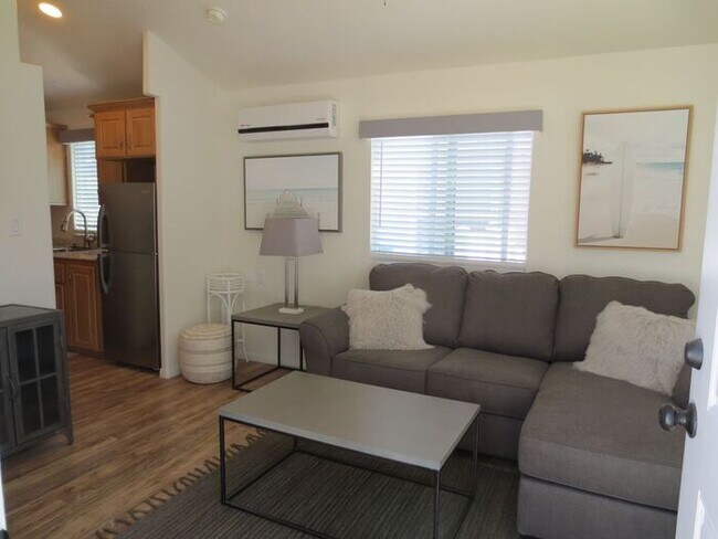 Foto del edificio - 1 Bedroom Unfurnished Cottage