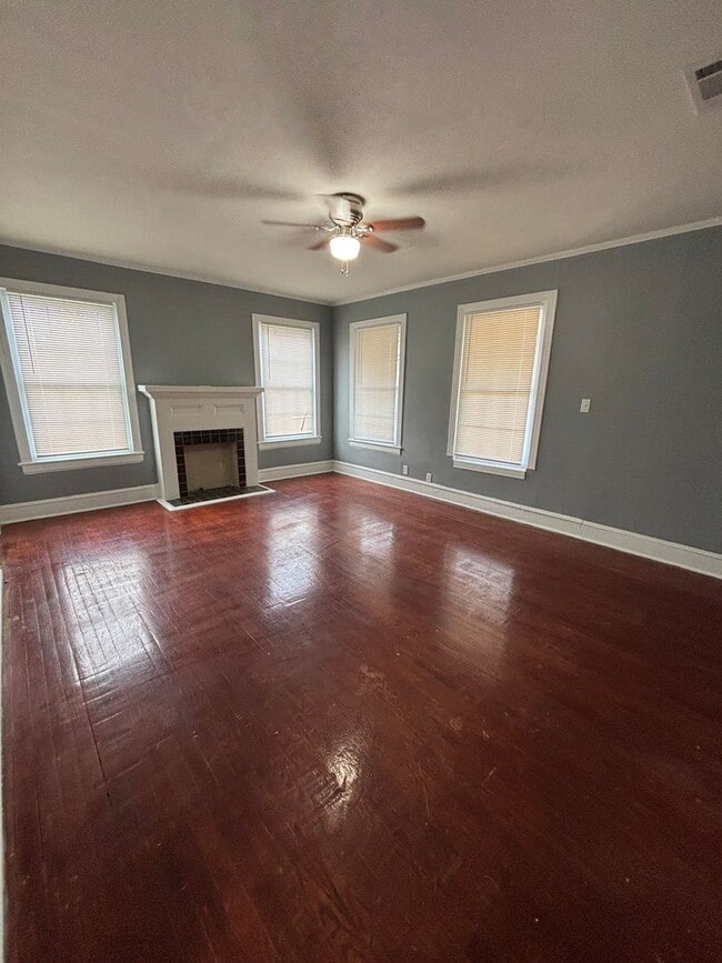 Building Photo - E Merrick