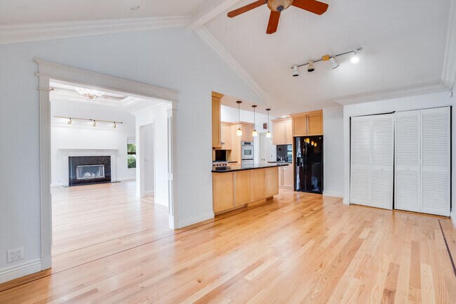 Foto del edificio - 2849 Fernwood St