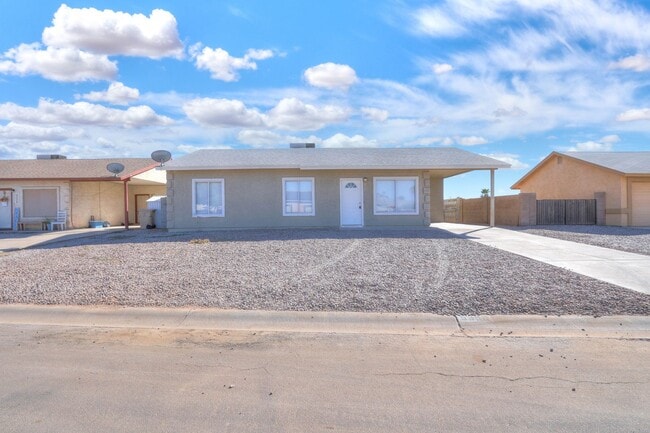 Building Photo - 9399 W Tinajas Dr