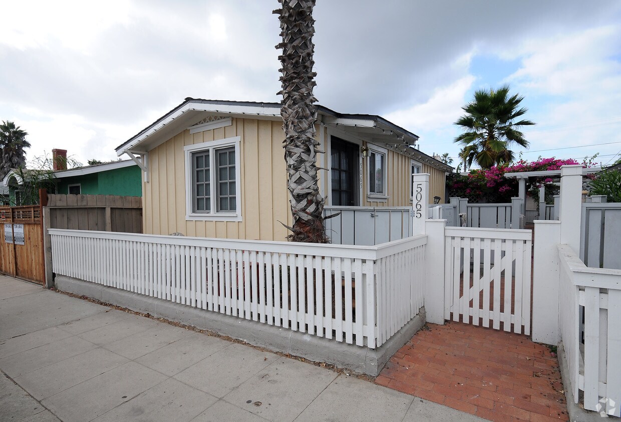 Foto del edificio - 5065 Brighton Ave