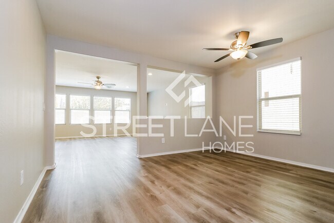 Foto del edificio - Charming 3 Bedroom in North Peoria! -Coldw...