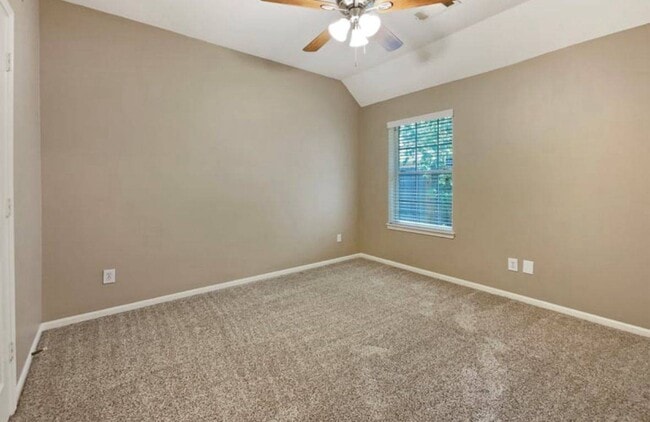 Foto del edificio - 2222 Laurel Branch Way