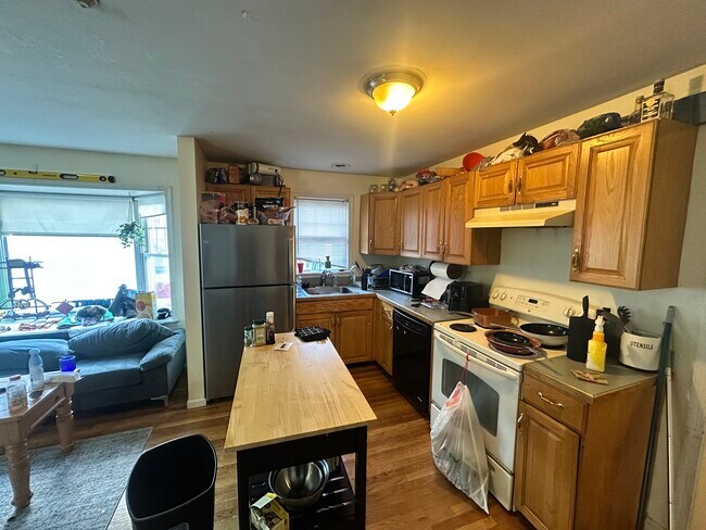 Foto del edificio - 64 Hillside St