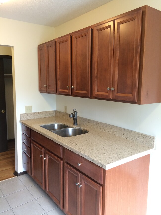 Kitchen - 1310 Park St