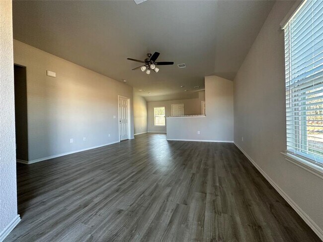Foto del edificio - 270 Cumberland Forest Dr