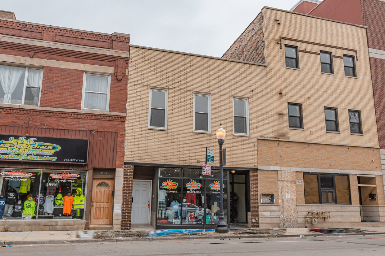 Foto principal - 3511 S Halsted St