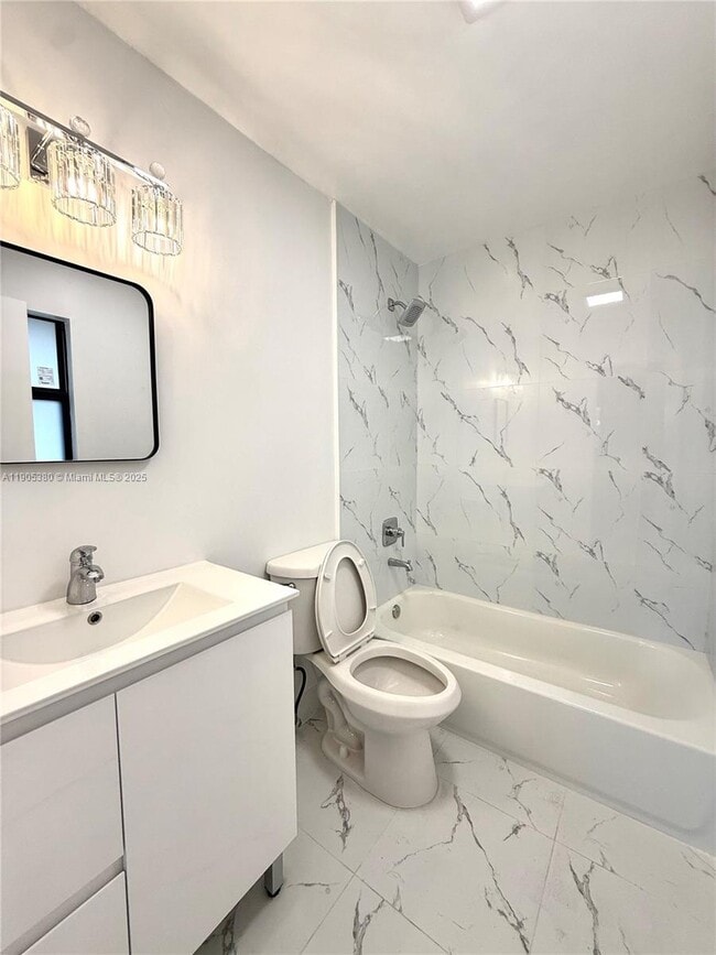 Building Photo - 1185 SW 16th Ave