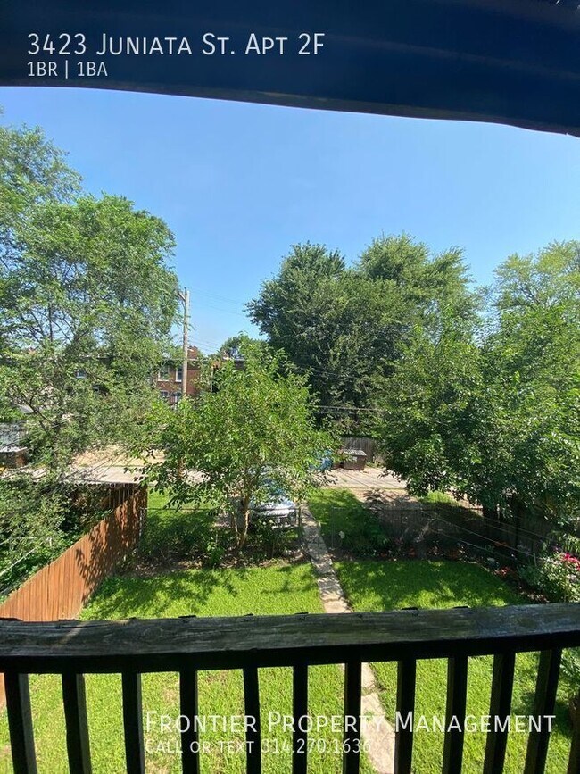 Building Photo - Bright 1 bedroom waiting for you!