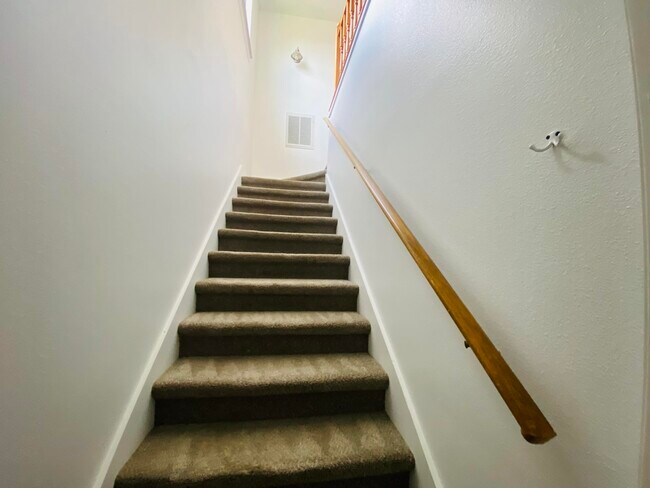 Foto del edificio - 6460 Sapling Ave