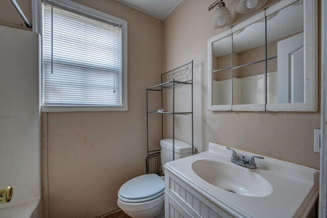 Building Photo - 111 Pindal Cir