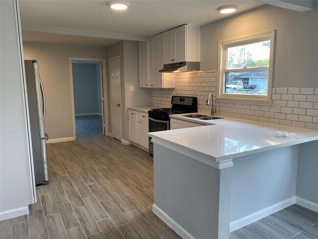 Foto del edificio - 4802 Burma Rd