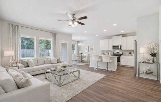 Foto del edificio - 2274 Strong Horse Dr