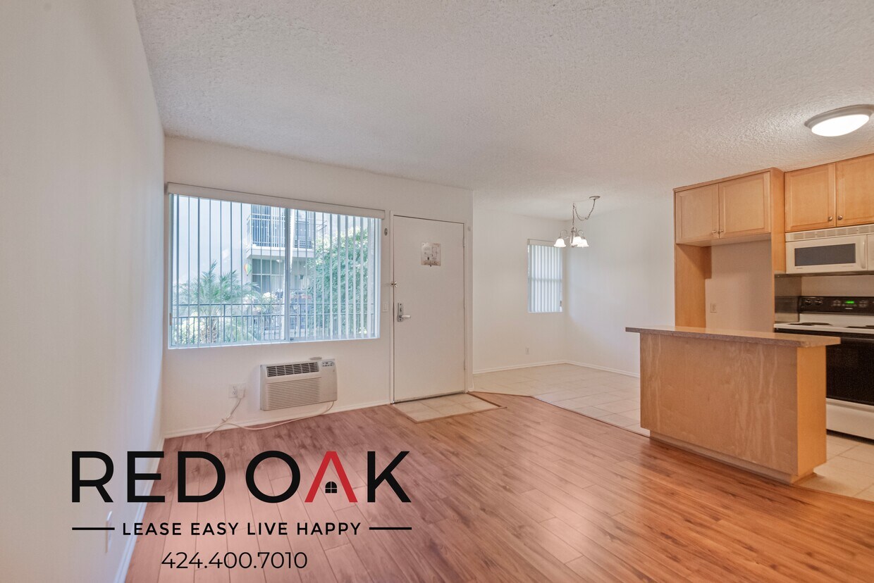 Foto principal - 20200 Sherman Way