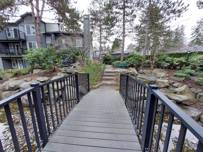 Building Photo - 11112 NE 124th Ln