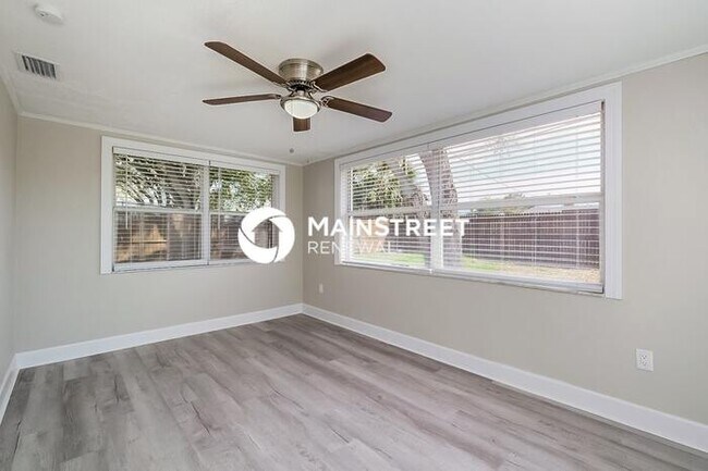Building Photo - 3 Bedroom Pet-Friendly Home in HUDSON, FL ...
