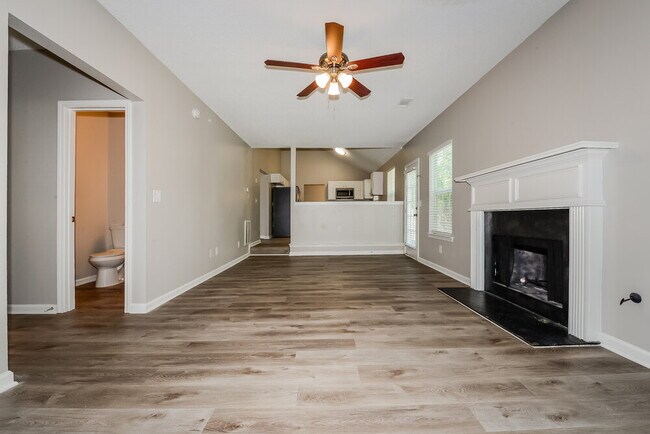 Foto del edificio - 2375 Marsh Rabbit Ln