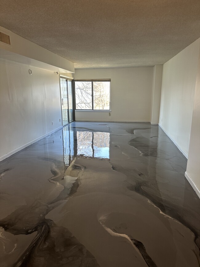 Living/ Dinning Area: With New epoxy flooring - 9200 Edwards Way