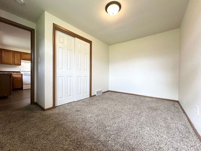 Foto del edificio - 2652 Sherry Ln