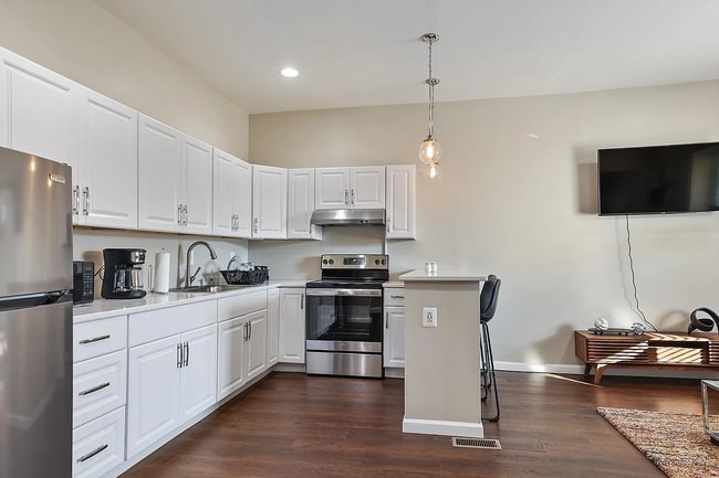 Apartamento en el primer piso - 5641 Cates Ave