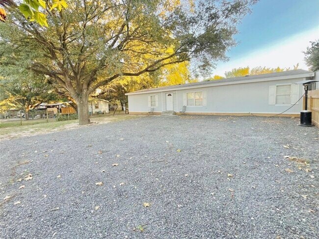 Building Photo - 33323 Falcon Spring St