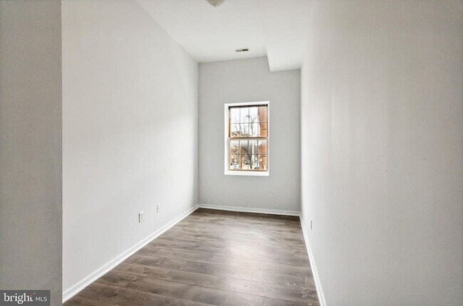 Foto del edificio - 1918 W Diamond St