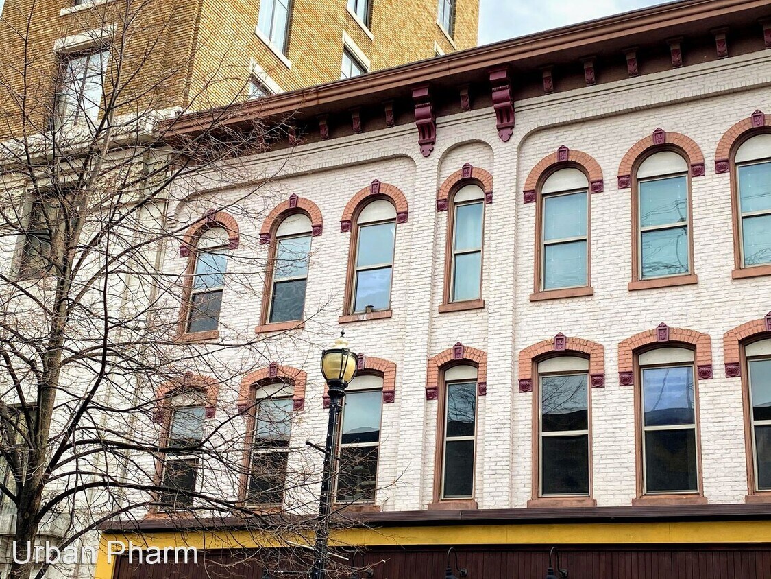 Foto principal - 1 br, 2 bath House - 56 Monroe Center NW, ...