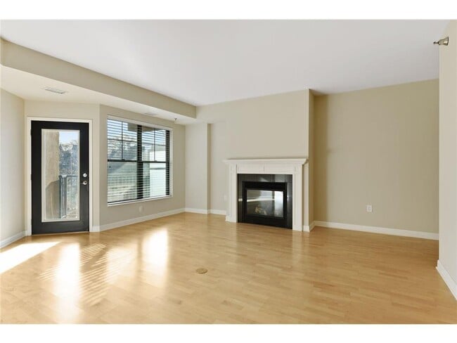 Building Photo - 317 Groveland Ave