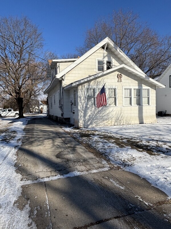 Foto del edificio - 721 1/2 3rd St